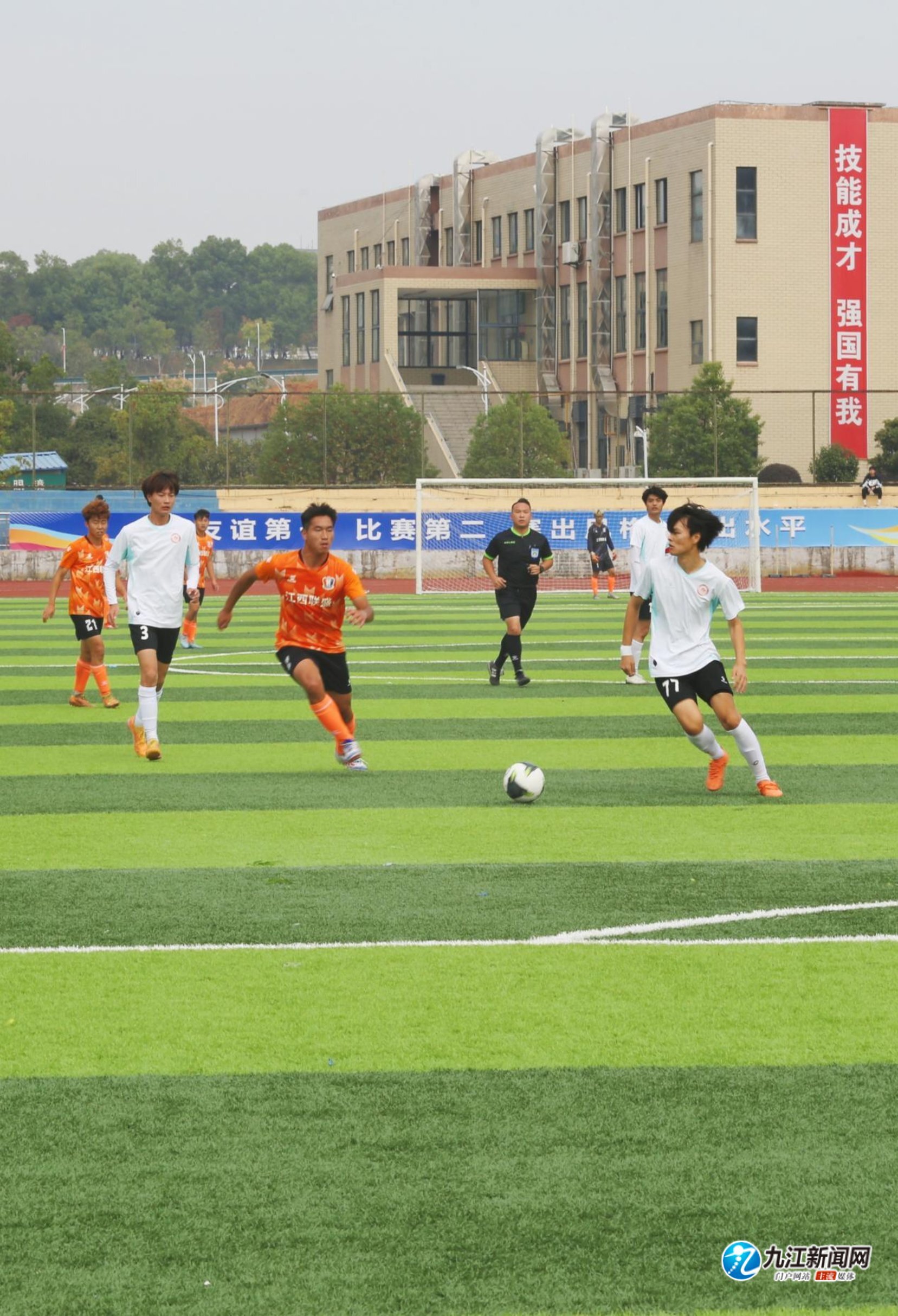 都集中在 都集中在